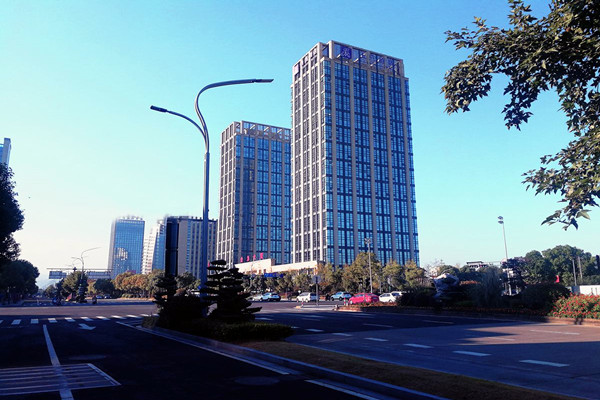 樓宇智能化專業(yè)化、系統(tǒng)化、節(jié)能化特點！(圖1)